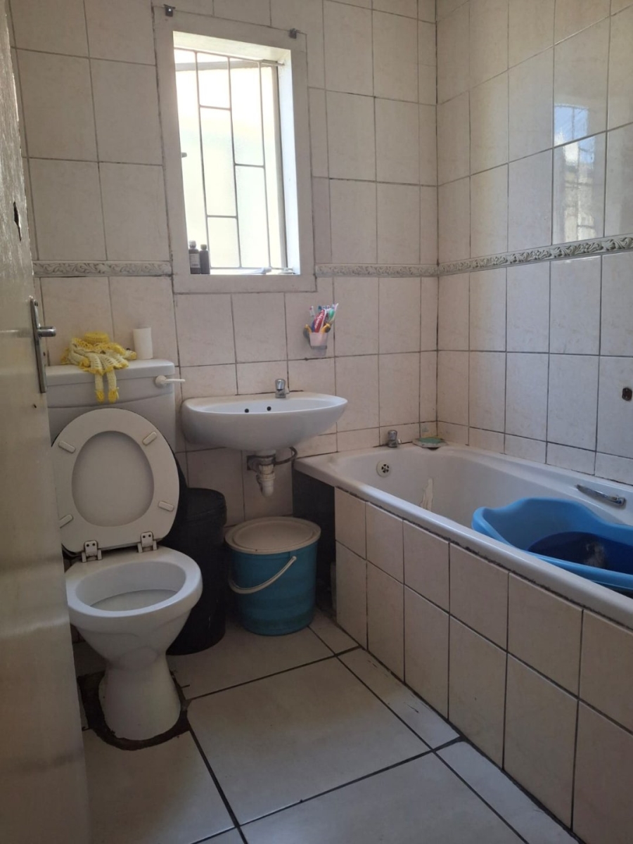 2 Bedroom Property for Sale in Delft Western Cape